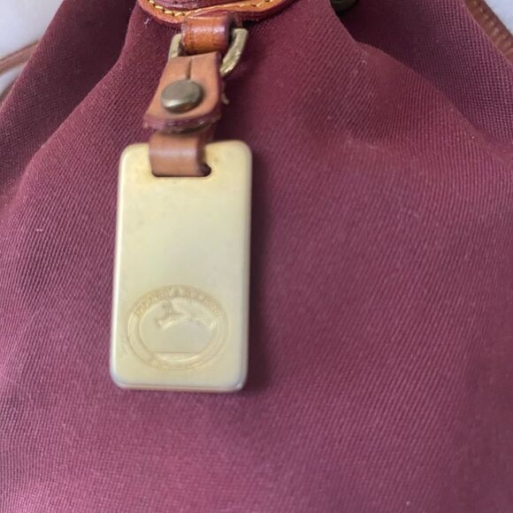 Vintage Dooney&Bourke.Burgundy canvas with brown leather drawstring buck… - Picture 12 of 16